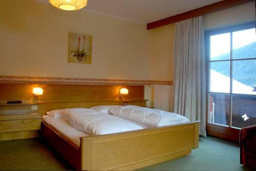 Residence Schneiderhof San Candido Eksteriør billede